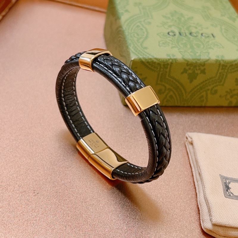 G*u*i bracelets